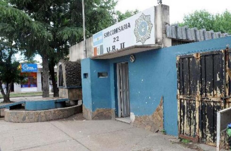 Condenan a un policía por extorsionar a familiares de detenidos