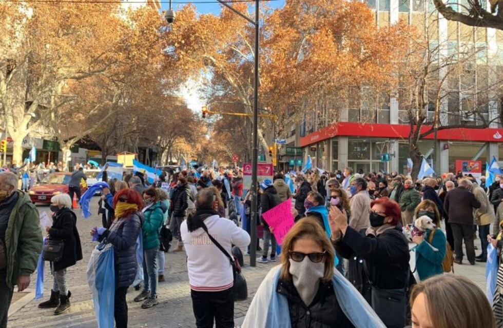 La Justicia mendocina investiga quiénes participaron del "banderazo"