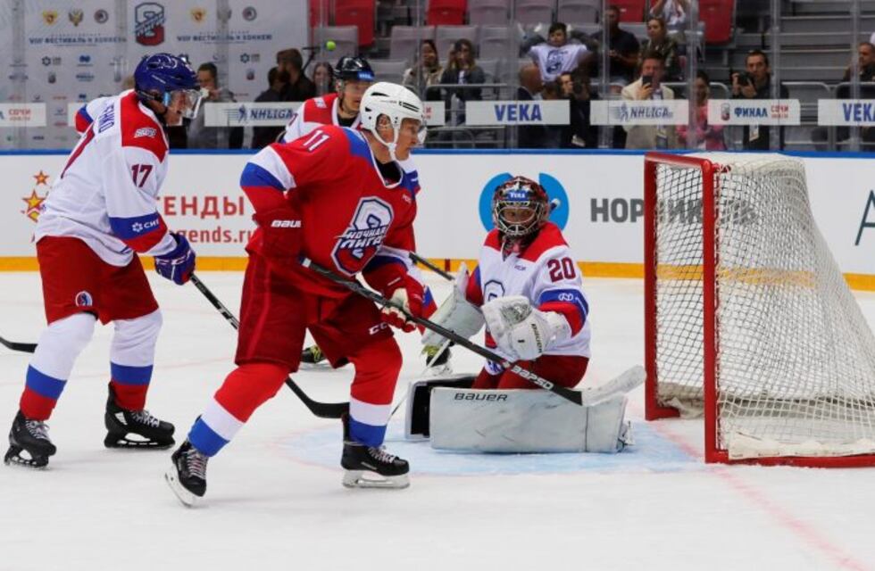 La caída de Putin en un partido de hockey sobre hielo
