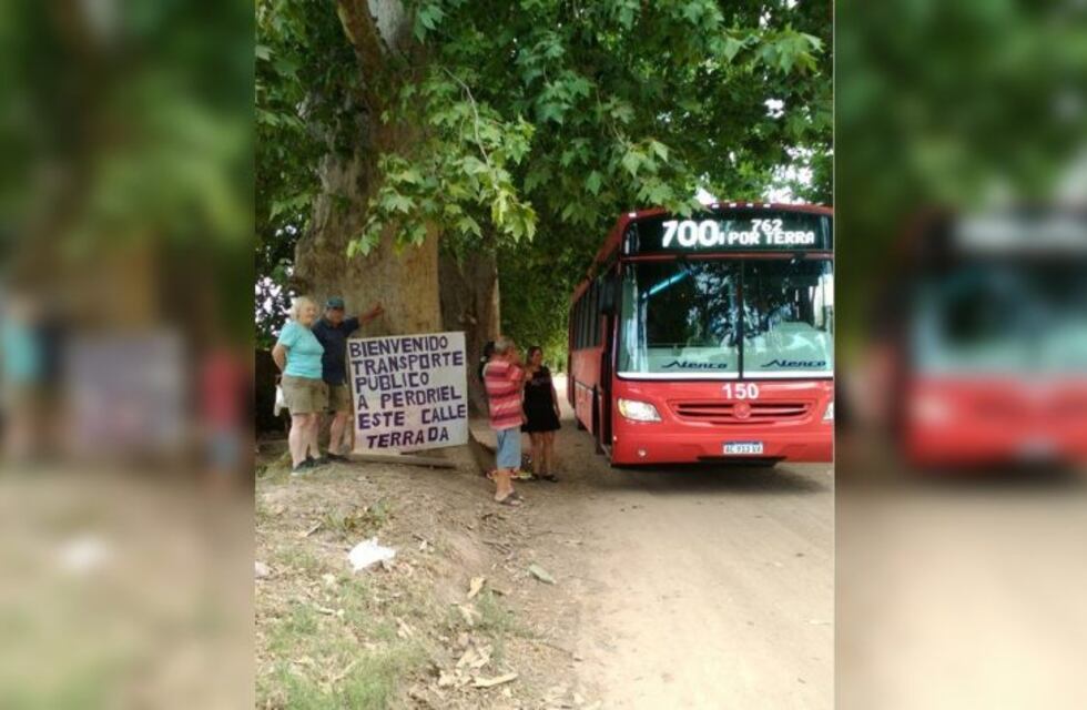 Una a favor del MendoTran: en Perdriel le dieron la bienvenida al transporte público