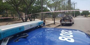 Matan a una maestra para robarle el celular en barrio Ciudad Evita\u002E