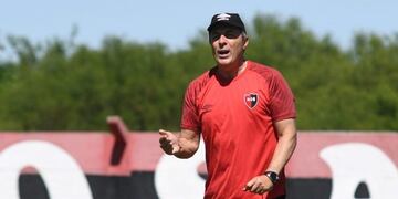 Kudelka podría hacer tres cambios para recibir a Defensa y Justicia (@CANOBoficial)