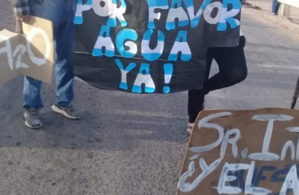 Continúan las protestas por falta de agua en Guaymallén
