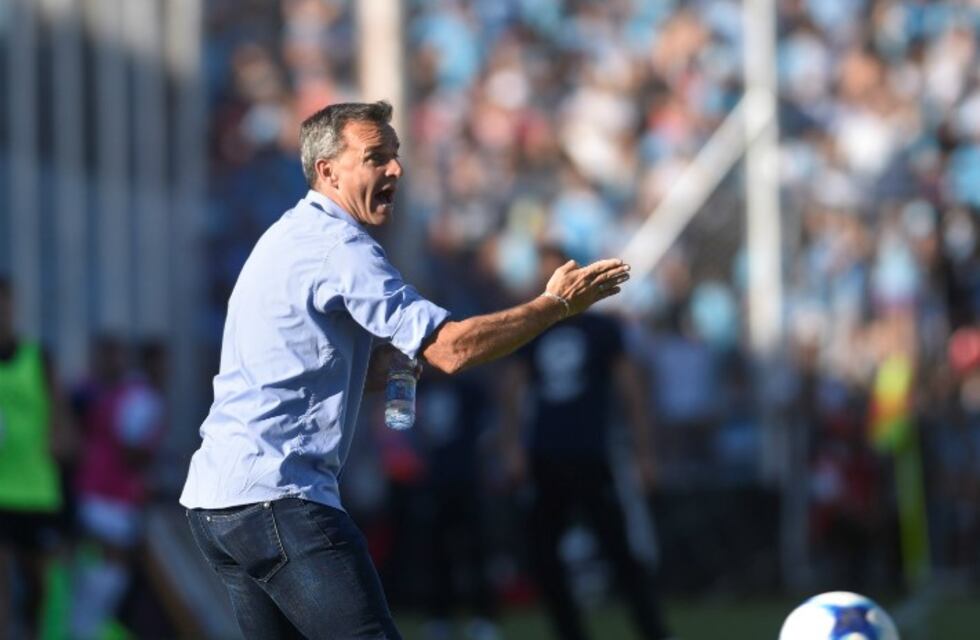 Pablo Lavallén, de Belgrano, elegido el mejor entrenador de la 12° fecha de la Superliga