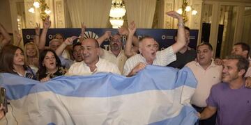 Festejo en Casa de Gobierno tucumán (Osvaldo Jaldo\u002E Facebook)