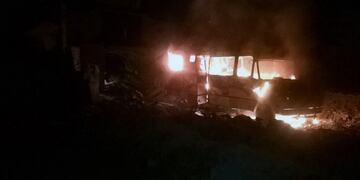 Incendio en casa rodante (web)\u002E