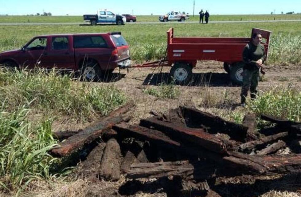 Cuatro hombres fueron detenidos por robar durmientes en cercanías de Conesa