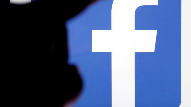 Facebook amenaza con bloquear noticias en Australia\u002E (REUTERS)