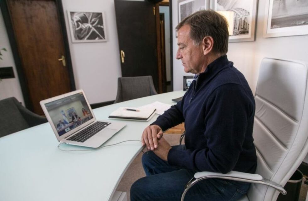 Mendoza continúa en la fase de distanciamiento y la definición es de Suarez