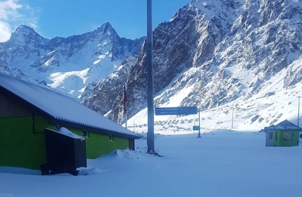 El Paso a Chile continúa cerrado por la acumulación de nieve