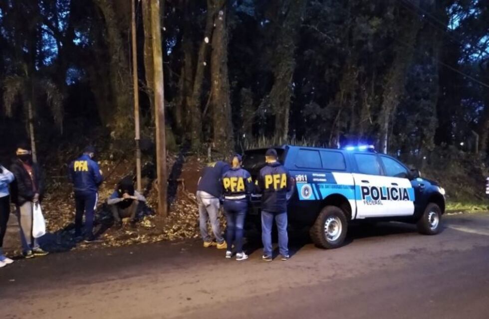 La Policía Federal detuvo a dos presuntos dealers y secuestró marihuana y cocaína