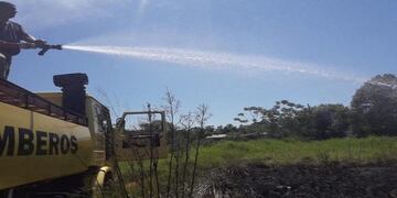 Ante el elevado riesgo de incendios los bomberos pidieron prudencia a los vecinos\u002E