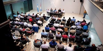 Los dirigentes acordaron asistir a la próxima reunión con las autoridades provinciales y locales\u002E (Prensa Festram)