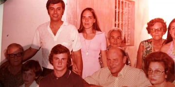 Norma Sintora junto a su familia\u002E