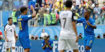 Neymar rompe en llanto con el pitido final (Foto/Andre Penner/AP)