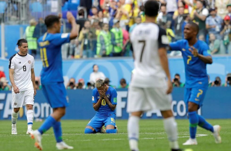 Neymar, del lujo al llanto en la agónica victoria de Brasil