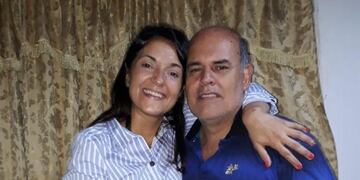 Taxista devolvió una billetera extraviada