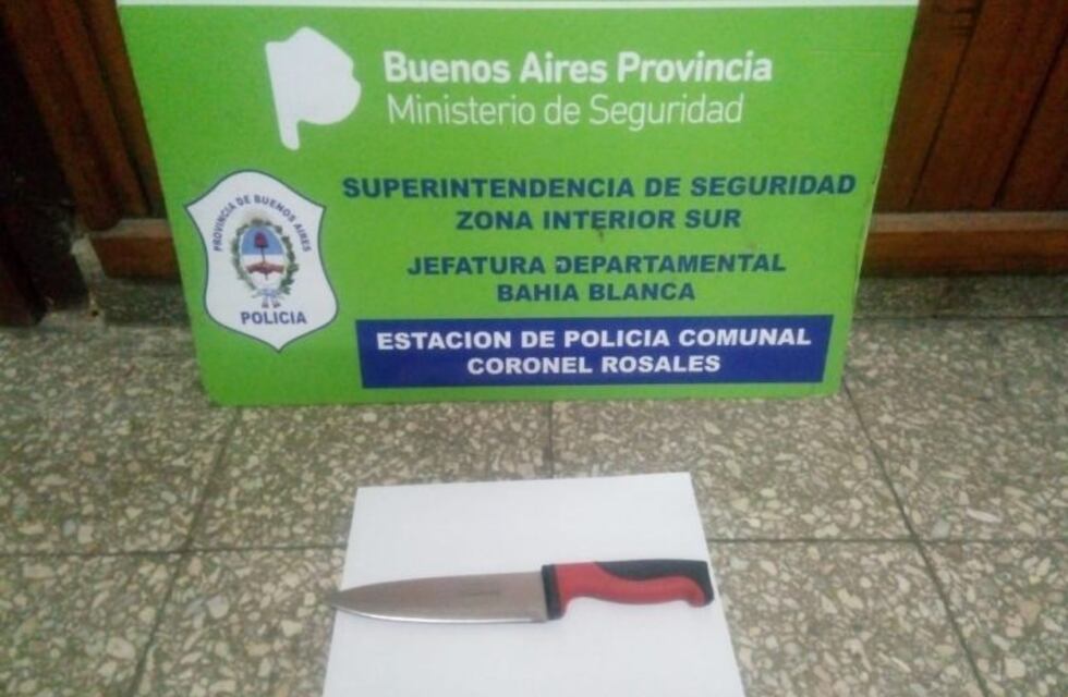 Punta Alta: "Me amenazó con un cuchillo, está en el patio"