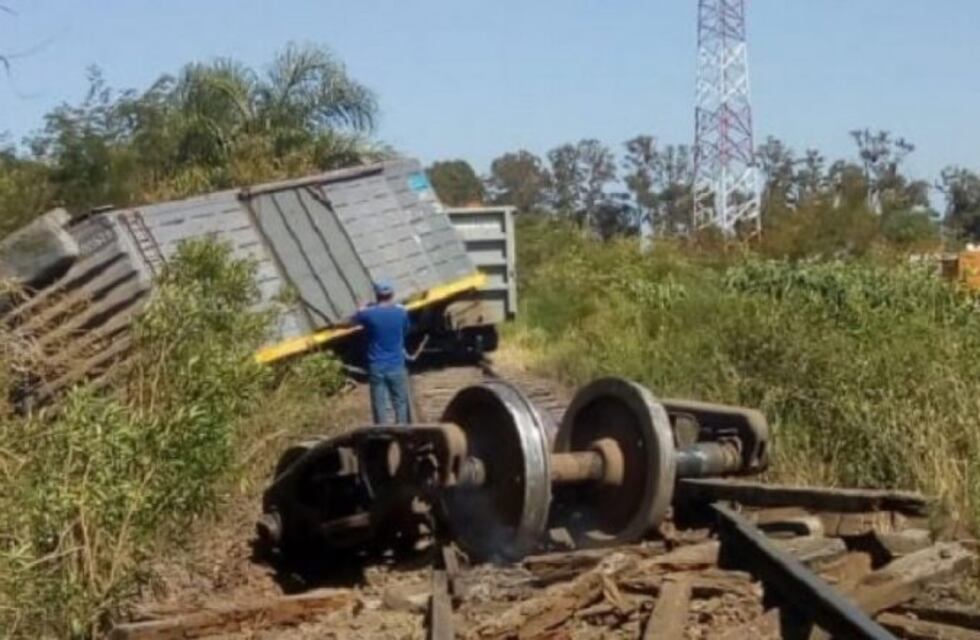 Descarriló tren de cargas en La Cruz