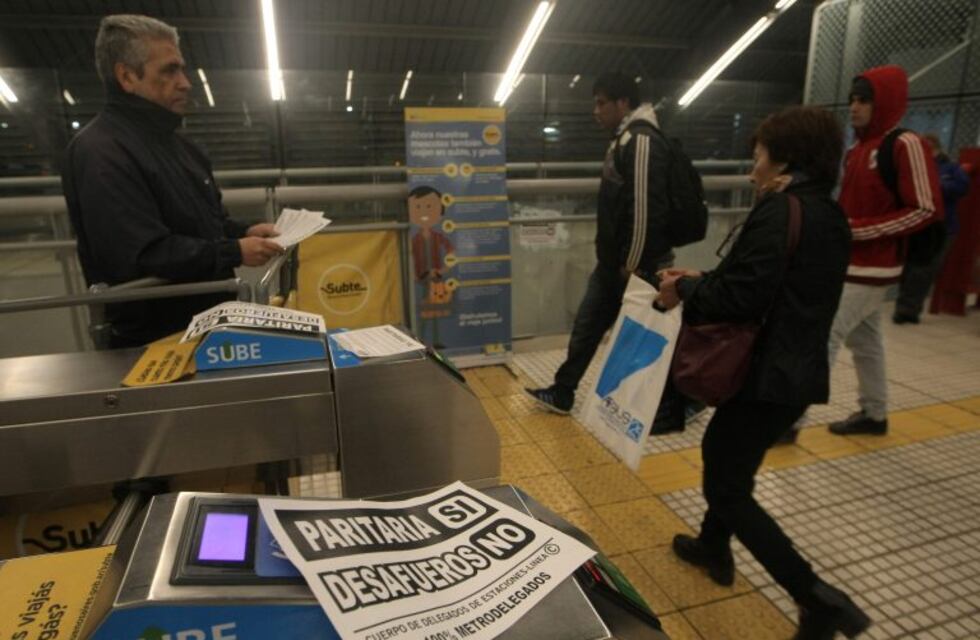 Subte: Metrodelegados levantarán este miércoles los molinetes