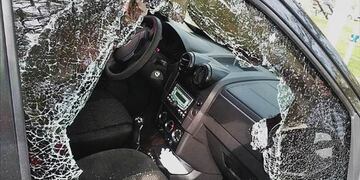 Vidrio destrozado para robar