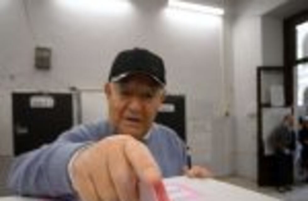 El "no" ganó en el referéndum italiano y Renzi anunció que renunciará