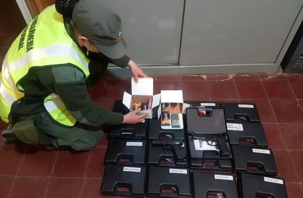 Gendarmería secuestró 17 réplicas de armas en Alta Montaña