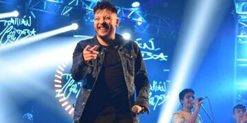 Damián Córdoba, cantante