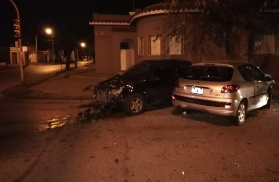 Un herido tras un espectacular choque en el sur de la ciudad de Río Cuarto