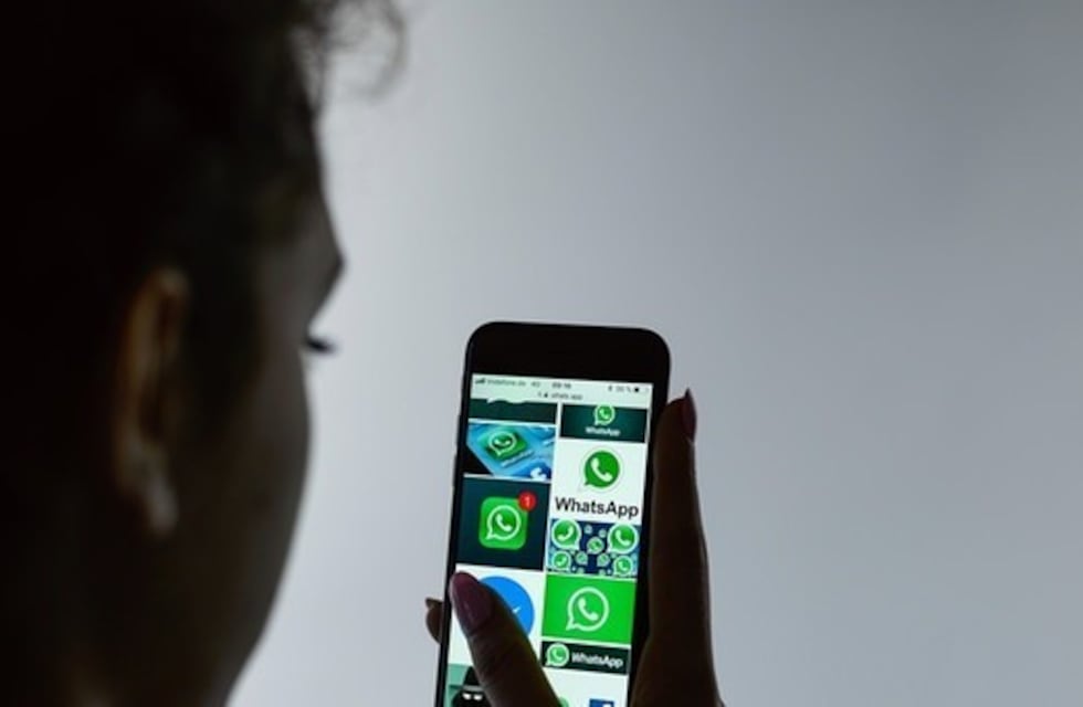 Docente seducía alumna por mensajes de WhatsApp