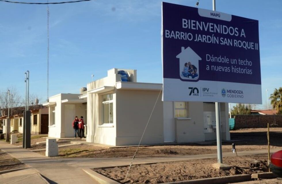 Kerchner: "En dos años y medio, más 3.000 mendocinos tuvieron casa propia"