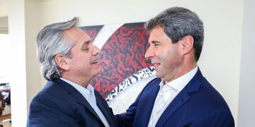 Alberto Fernández junto a Sergio Uñac durante una de sus visitas a San Juan\u002E