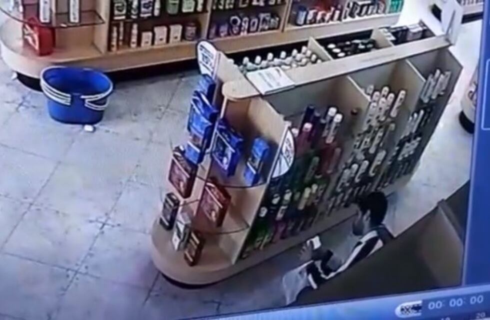 Cansados de los "robos hormigas" escracharon al ladrón en las redes sociales