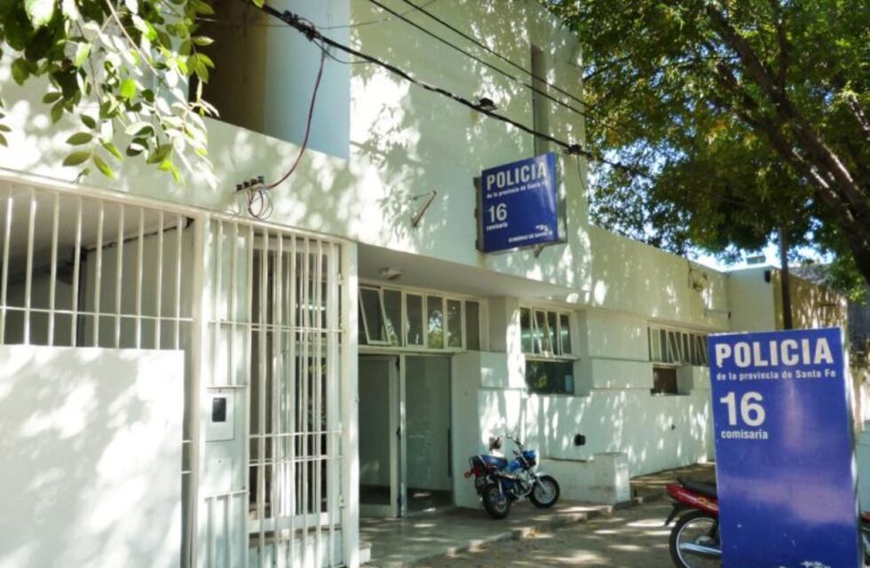 Amenazó a un remisero con una réplica para que lo lleve y lo arrestaron tras el robo