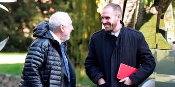 Joseph Stiglitz y Martín Guzmán\u002E (REUTERS)