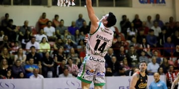 Difícil misión la del Griego, ante un Quimsa invicto como local\u002E