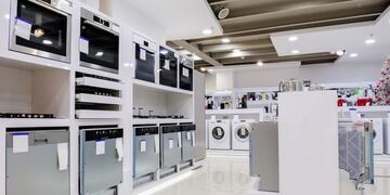 Autorizan la atención presencial para financieras y venta de electrodomésticos