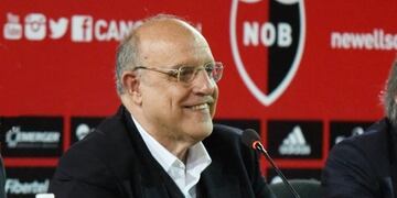 El presidente dejó varios títulos en la Lepra\u002E (CANOB)