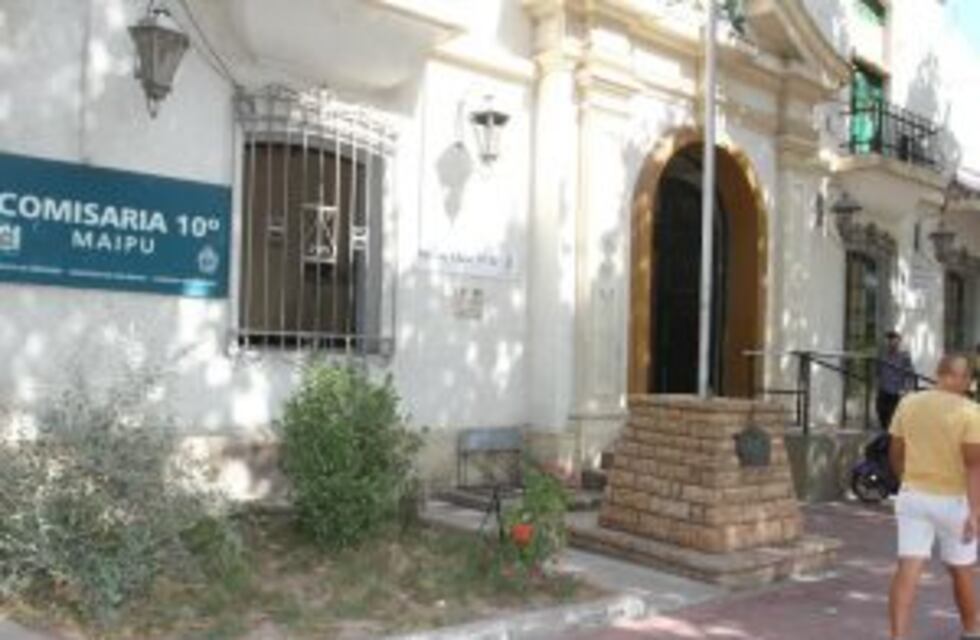 Fuga de tres delincuentes en una comisaría de Maipú, policías pasarían a pasiva