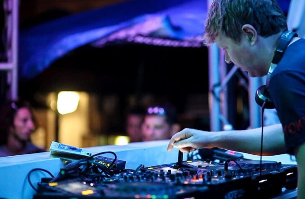 Rosario organiza la fiesta electrónica más grande del año y preparan un importante operativo de control