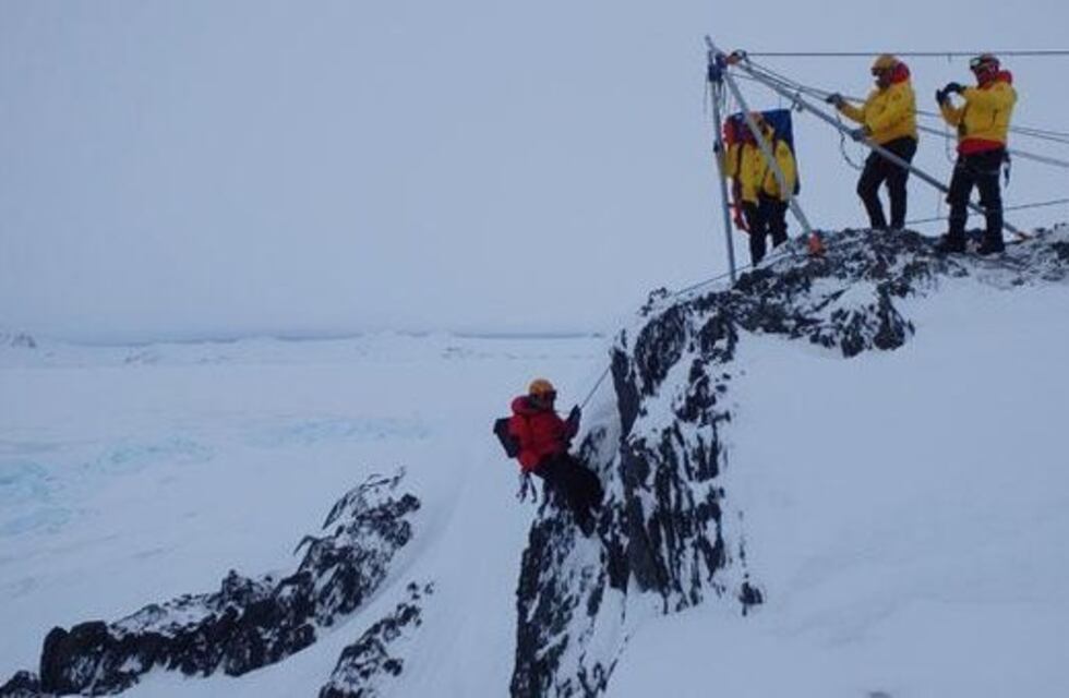 Argentina y Chile ultimaron detalles del ejercicio antártico combinado "Paracach 2019"