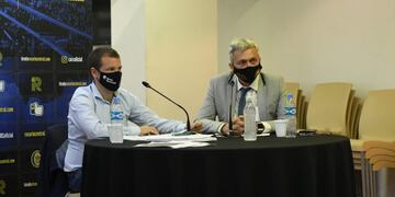 El vicepresidente Ricardo Carloni fue uno de los representantes del oficialismo\u002E (@carcoficial)