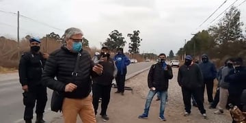 Jorge Skinner, director de Transporte de Jujuy, en el lugar de la protesta