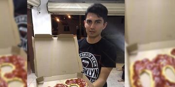 Cero Cero Tres Miller con su premio\u002E