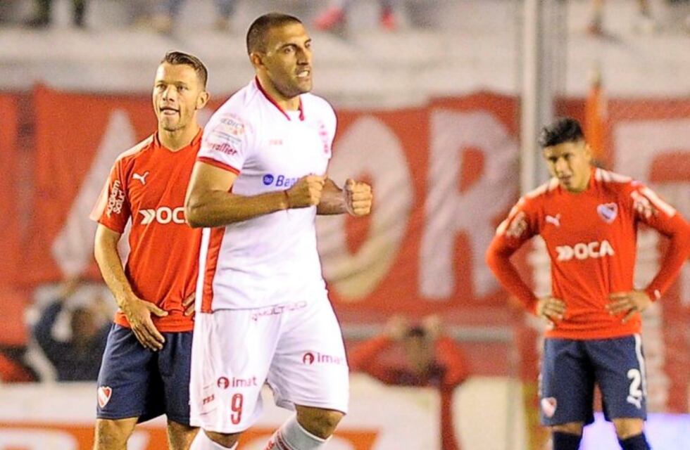 El regreso de Wanchope fue con gol pero no alcanzó