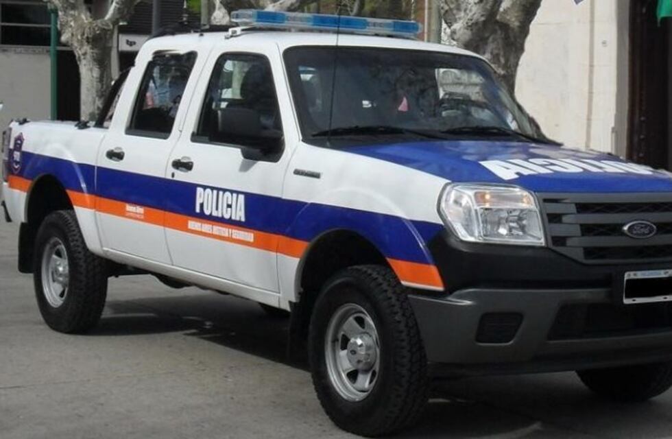Violentan ventana de un comercio y roban herramientas