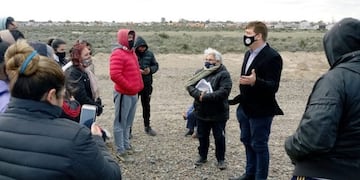 Por olores nauseabundos se suspende el volcado de residuos pesqueros en una laguna