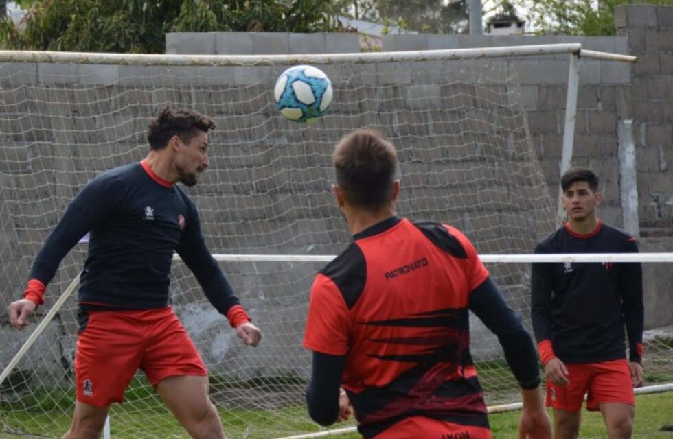 Patronato hizo fútbol-tenis para culminar la semana