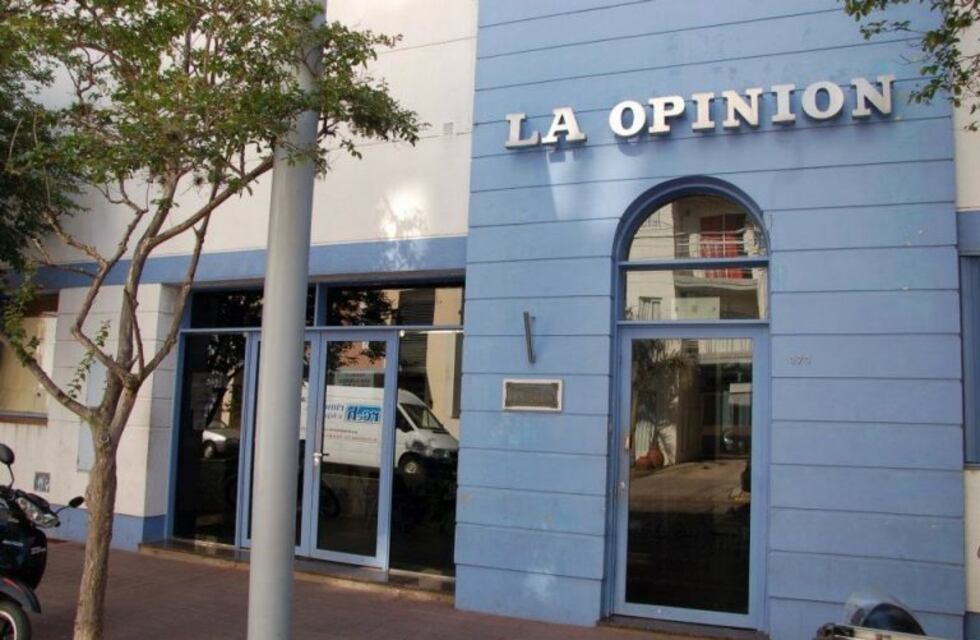 Sigue el conflicto en el diario La Opinión por salarios atrasados
