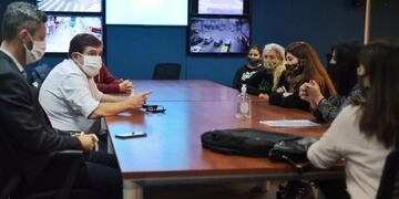 El intendente Montenegro recibió en su despacho a comerciantes y directivos de la UCIP (Foto: Prensa MGP)